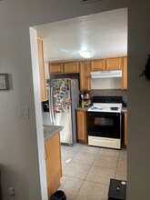 6005 Fortuna Rd NW, Unit B in Albuquerque, NM - Foto de edificio - Building Photo