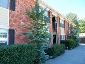 West Pointe Apartments in Newcastle, OK - Building Photo - Building Photo