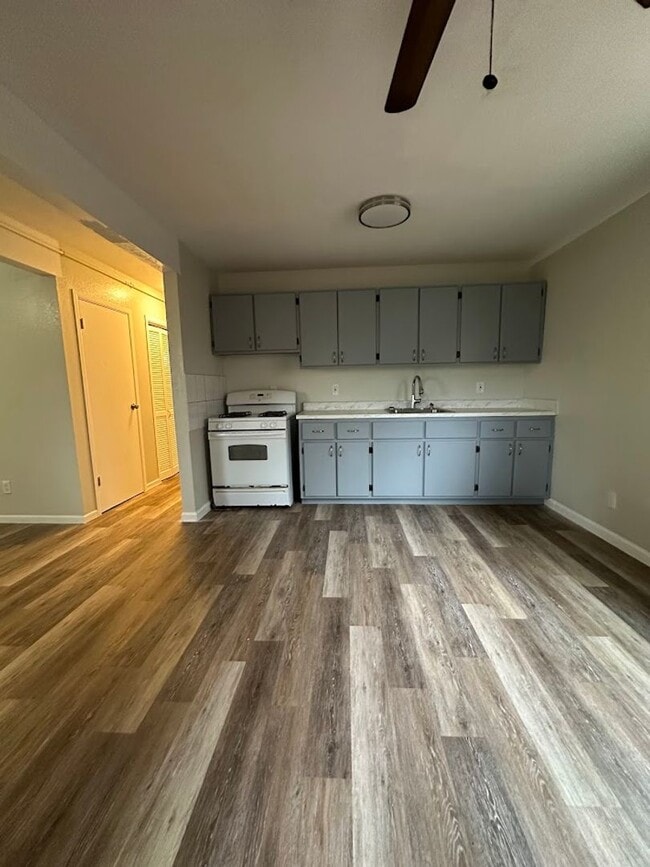 94-1107-1107 Lumiauau St in Waipahu, HI - Building Photo - Building Photo