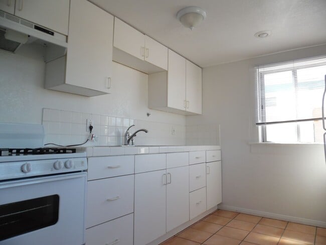 3218 Ollie St in San Diego, CA - Building Photo - Building Photo
