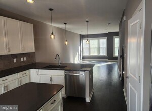 147 Decoverly Dr in Gaithersburg, MD - Building Photo - Building Photo
