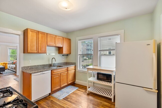 111 Williams St, Unit 1