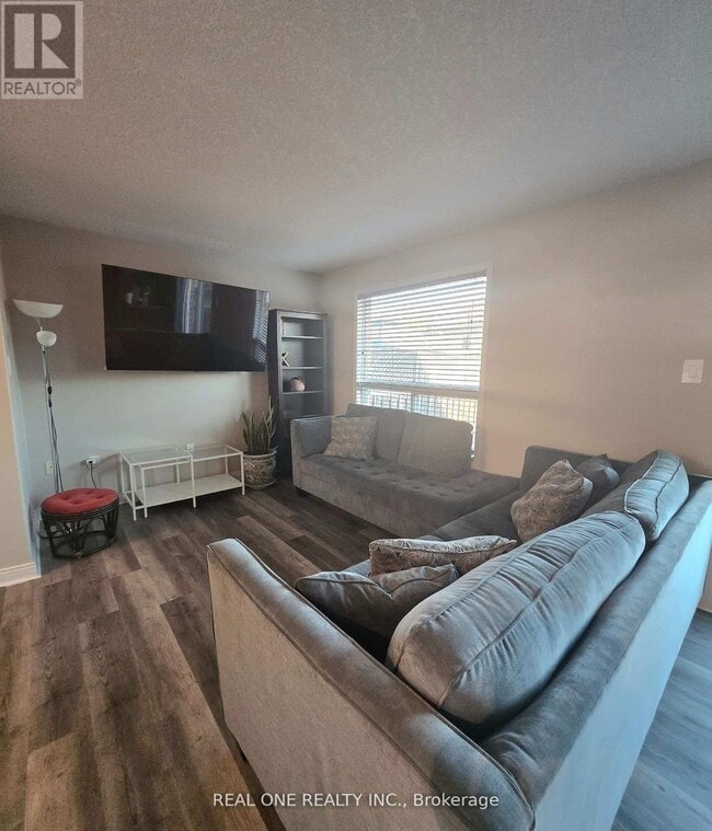 43 Shephard Ave in New Tecumseth, ON - Building Photo - Building Photo