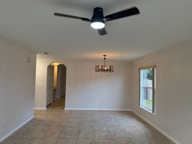 122 Brightview Dr in Lake Mary, FL - Foto de edificio - Building Photo