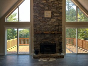 501 Wispy Willow Dr in Waynesville, NC - Building Photo - Building Photo