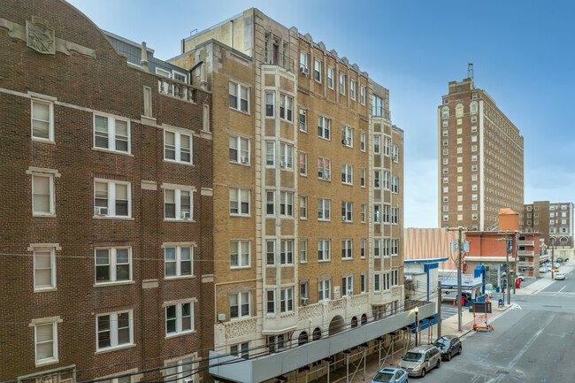 The Biarritz in Atlantic City, NJ - Building Photo - Building Photo