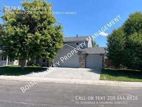 2176 N Cougar Way in Meridian, ID - Building Photo - Building Photo