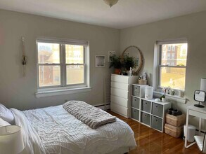 41 Selkirk Rd, Unit 11 in Boston, MA - Foto de edificio - Building Photo