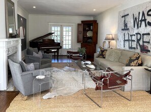 704 Timber Ln in Nashville, TN - Building Photo - Building Photo