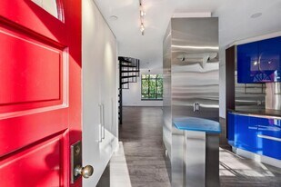 237 High St in Palo Alto, CA - Building Photo