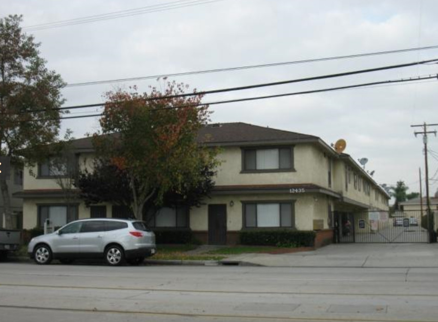 12435 Paramount Blvd in Downey, CA - Building Photo