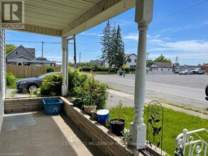 21 BRIDGE St in Port Colborne, ON - Building Photo - Building Photo