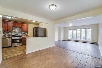 180 McAdoo Ave in Jersey City, NJ - Building Photo - Building Photo
