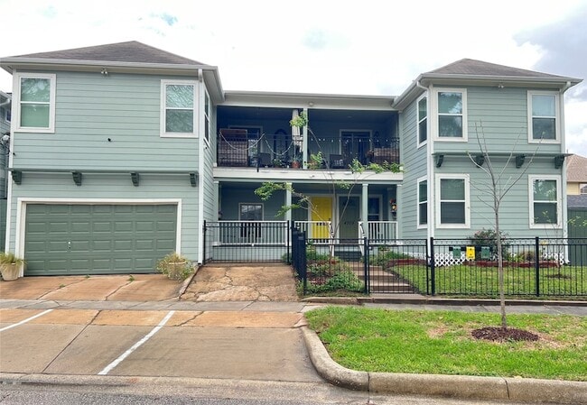 property at 4709 Park Dr