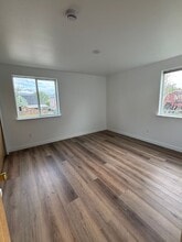 1209 E 10th St in The Dalles, OR - Building Photo - Building Photo