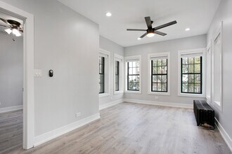 7736 N Eastlake Terrace in Chicago, IL - Building Photo - Building Photo