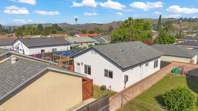 property at 1437 Arroyo Ave