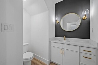 2413 Easley St in Dallas, TX - Building Photo - Building Photo