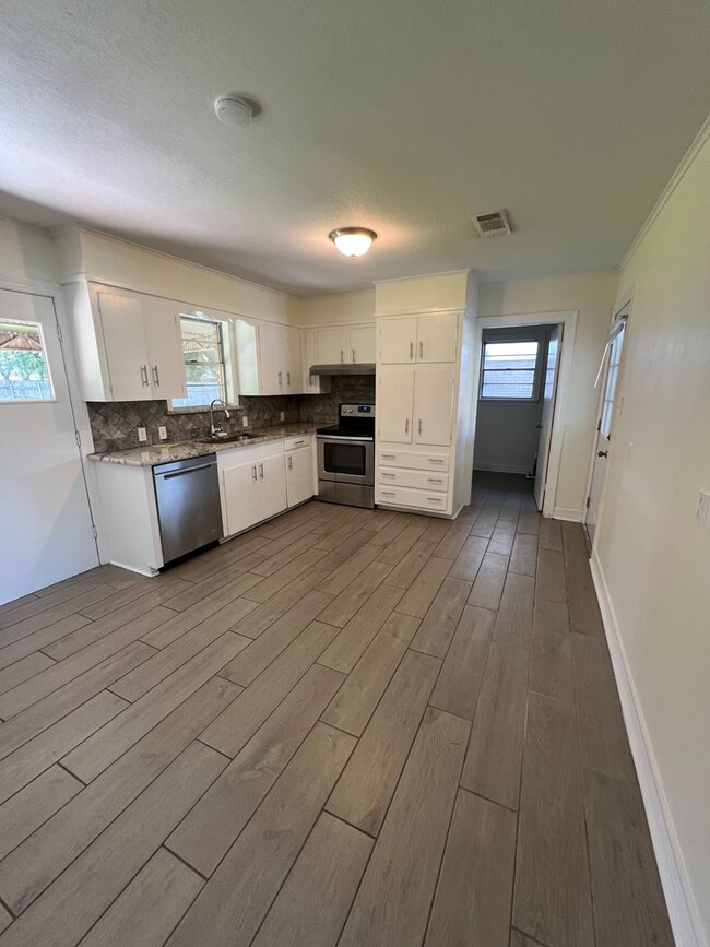 2710 Beazley Pl in Shreveport, LA - Building Photo - Building Photo