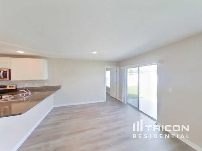 3401 Autumn Amber Dr in Spring Hill, FL - Building Photo - Building Photo
