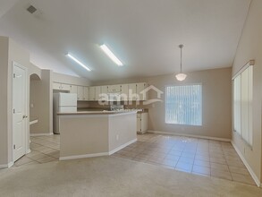 1502 Scotch Pine Dr in Brandon, FL - Building Photo - Building Photo