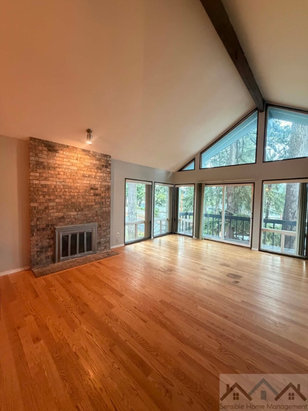 2104 S 304th St in Federal Way, WA - Foto de edificio - Building Photo