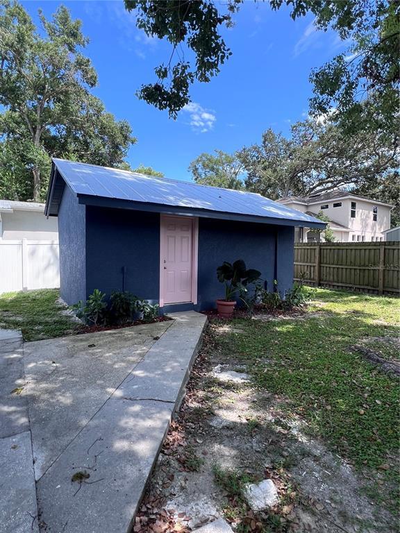 property at 118 W Sligh Ave