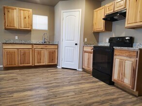 2102 E 10th St in Lubbock, TX - Building Photo - Building Photo