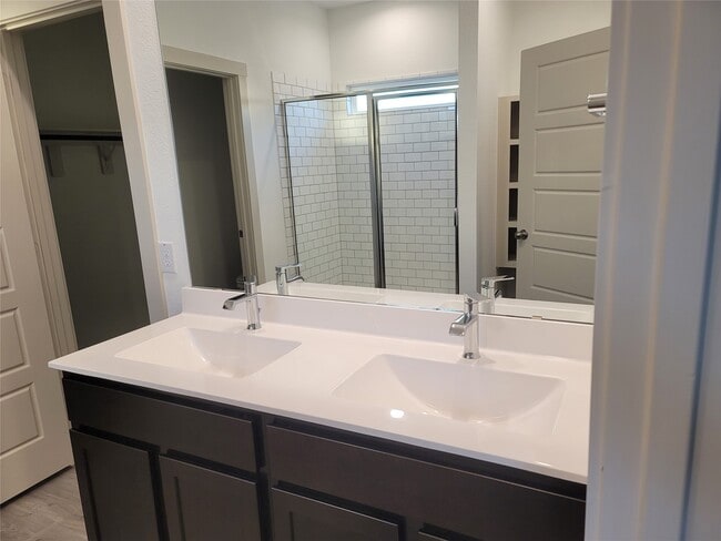 property at 3005 Fenchurch Elm Trl