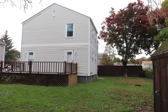 160 Louisiana Ave, Unit 160 in Bridgeport, CT - Building Photo - Building Photo