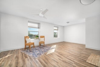 170 Ridge Rd in Wethersfield, CT - Building Photo - Building Photo