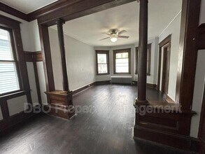 825 Myrtle Ave in Albany, NY - Building Photo - Building Photo