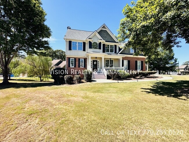 property at 19 Baywood Ln