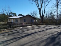 Building Photo - 197 Watauga St Apartments in Franklin, North Carolina