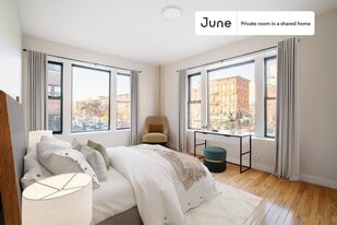 Room in Shared 4 bed/1 bath home in New York, NY - Building Photo