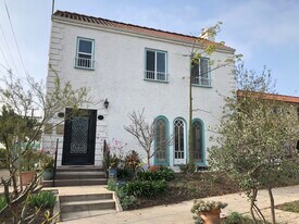 4718 Dockweiler St, Unit 4718 in Los Angeles, CA - Building Photo