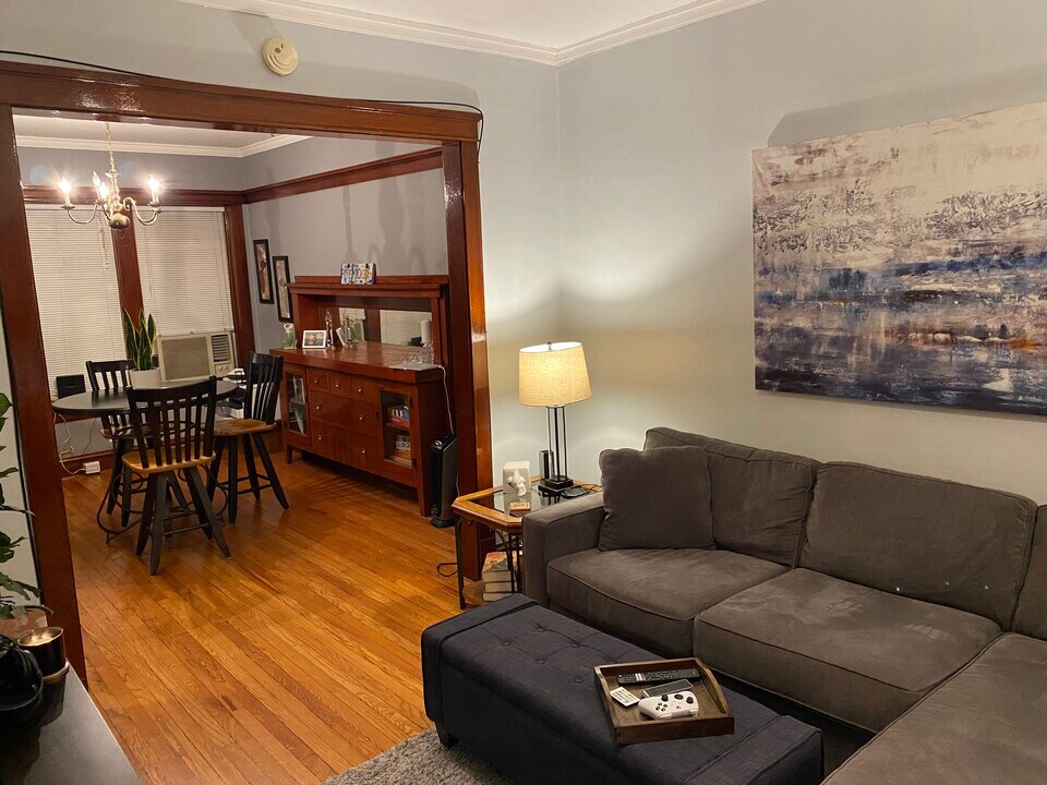 2144 W Grace St in Chicago, IL - Building Photo