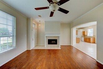606 Chase More Ct in Bacliff, TX - Building Photo - Building Photo