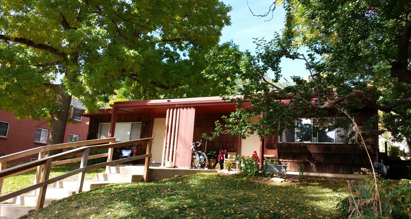 645 Pearl St in Boulder, CO - Foto de edificio