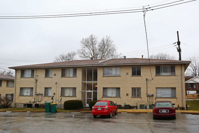 San Saba Apartments in St. Louis, MO - Building Photo - Building Photo