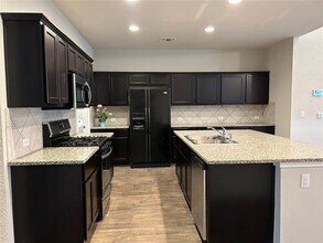 2212 Baugh Rd in Austin, TX - Building Photo - Building Photo