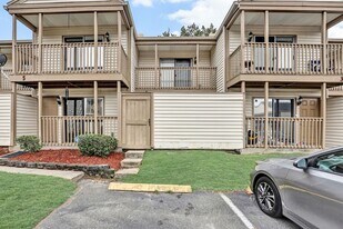 2300 Twelve Oaks Dr in Orange Park, FL - Building Photo