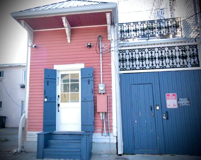 1039 Henriette Delille St, Unit Cozy Cottage in Treme