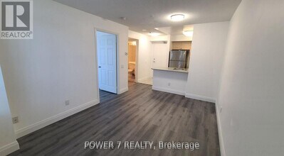 153 Beecroft Rd in Toronto, ON - Building Photo - Building Photo