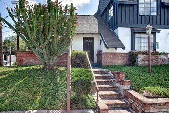 2564 W 5th St in Los Angeles, CA - Foto de edificio - Building Photo