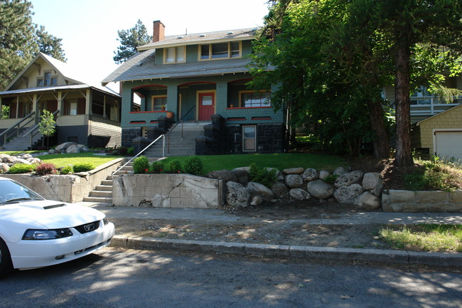 813 Lincoln Pl in Spokane, WA - Foto de edificio - Building Photo