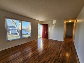 1605 Betances Ct in La Grange, KY - Building Photo - Building Photo