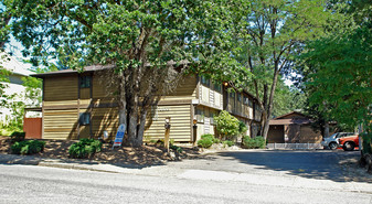 Las Maderas Apartments