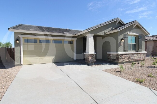 2464 N Morrison Ave in Casa Grande, AZ - Foto de edificio - Building Photo