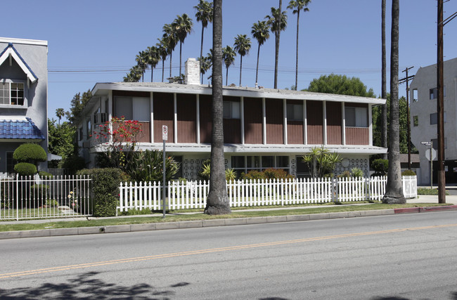 13203 Moorpark St in Sherman Oaks, CA - Building Photo - Building Photo